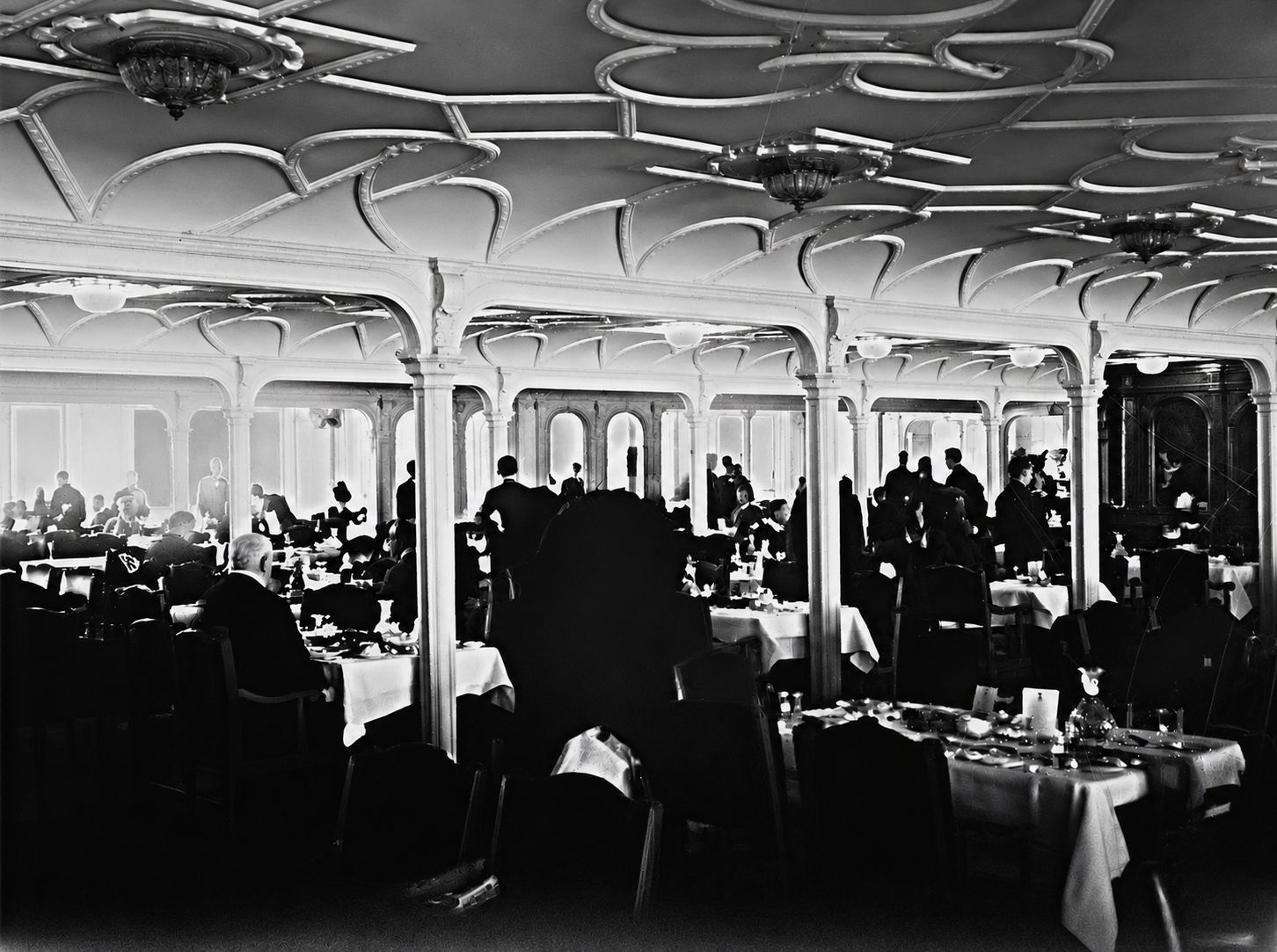 A White Star Line First Class dining saloon, 1912